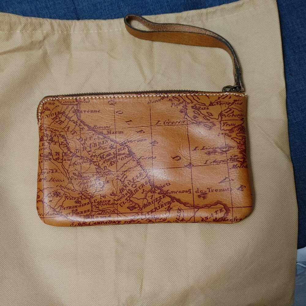Patricia Nash Signature map print clutch/wristlet - Picture 2 of 5